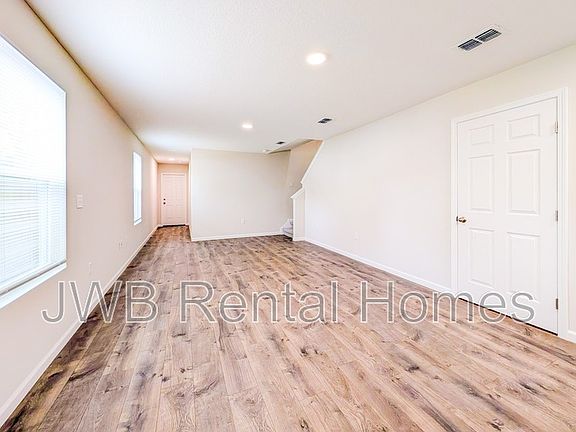 4th image of 8617 Dandy Ave