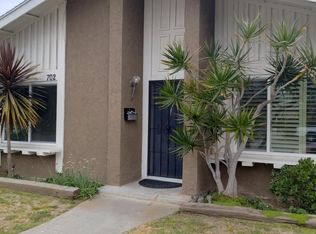 702 E La Veta Ave, Orange, CA 92866