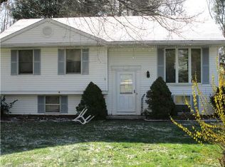 42 Glendale Ave, Middletown, CT 06457