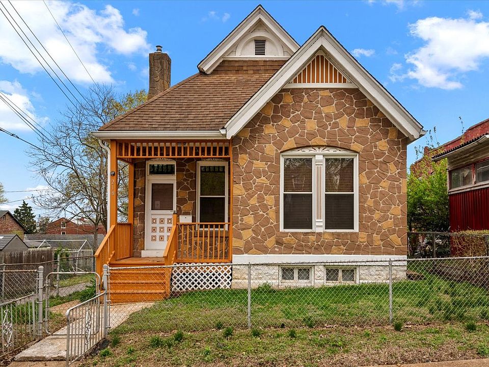 1st image of 218 Elwood St