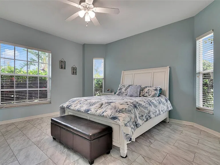 23420 Peachland Blvd — Photo 26