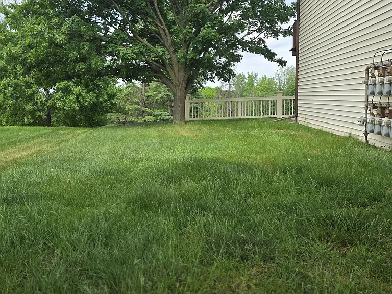 159 Riverview Dr — Photo 20