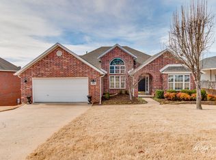 4194 Savannah Ln, Springdale, AR 72762