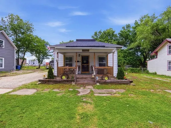 630 Santa Fe St, Augusta, KS 67010