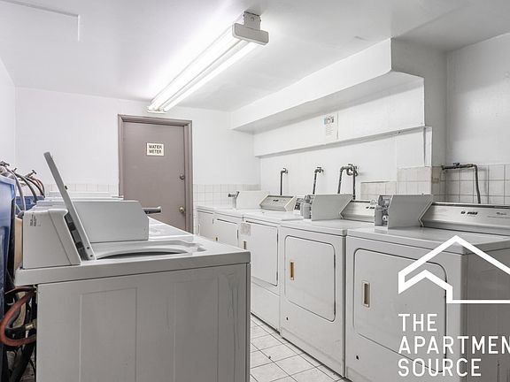4th image of 6830 N Sheridan Rd APT 267