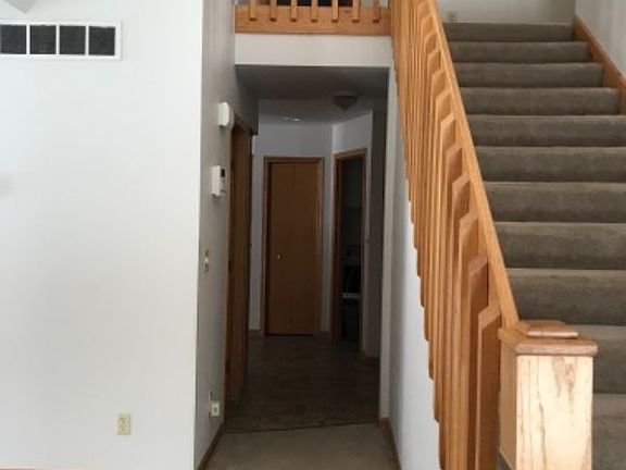 3rd image of 6032 Stonegate Dr