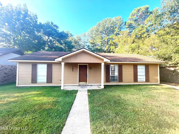 765 Clearmont Dr, Pearl, MS 39208