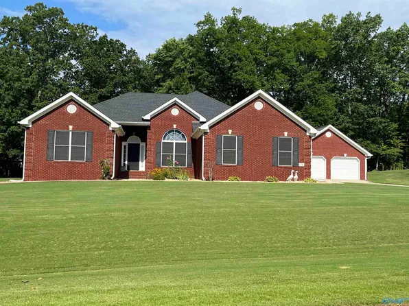 176 Forest Home Dr, Trinity, AL 35673