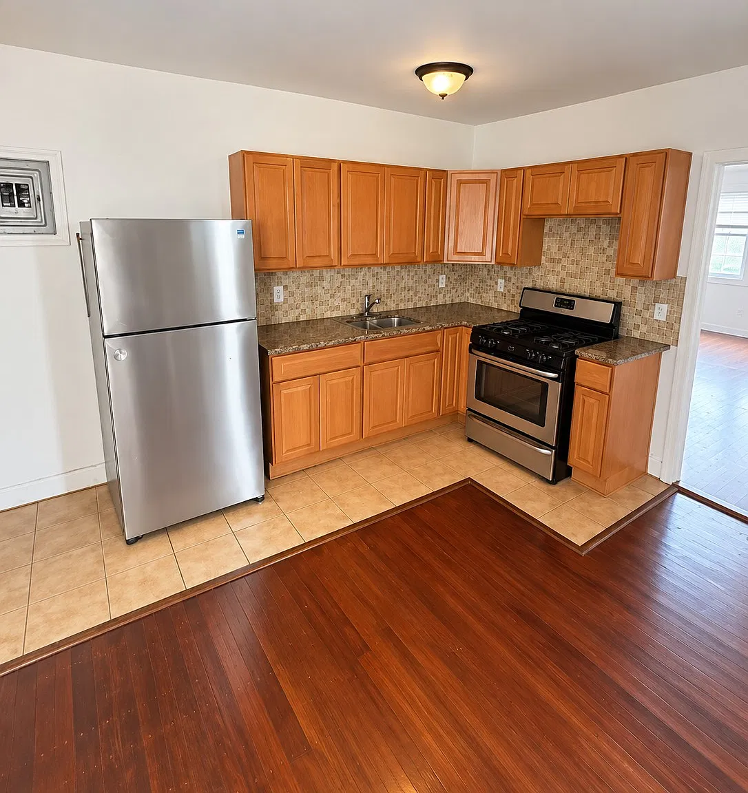 3 bed, $3,500 — Photo 1