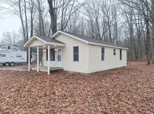 3625 Sunset Ln, Fort Gratiot, MI 48059