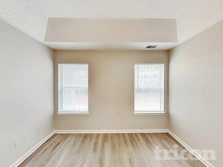 3 Long Glen Ct — Photo 6