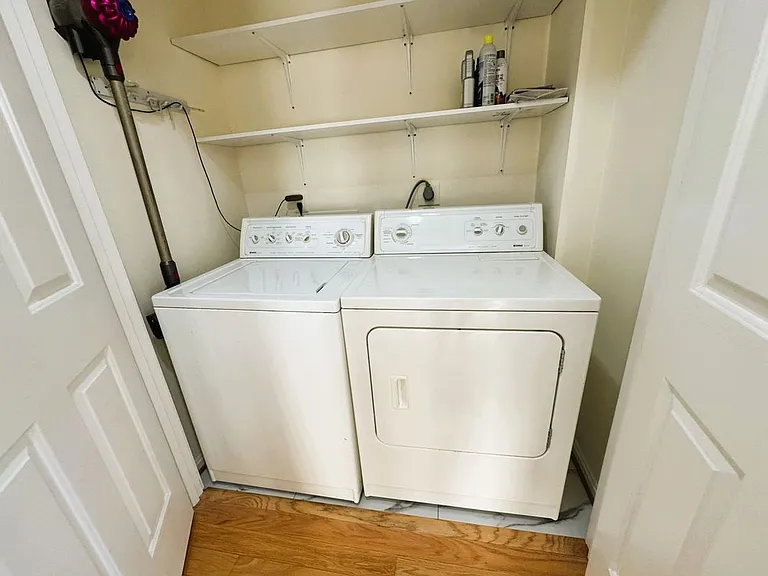 4507 Highland Green Ct — Photo 6