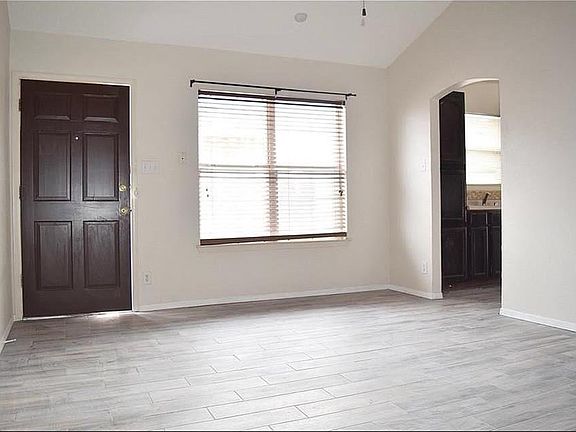 5th image of 1605 Glenn James Pl APT A