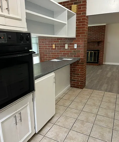 2625 Holiday Hill Dr — Photo 9