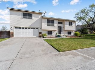 607 E Autumn Ave, Hermiston, OR 97838