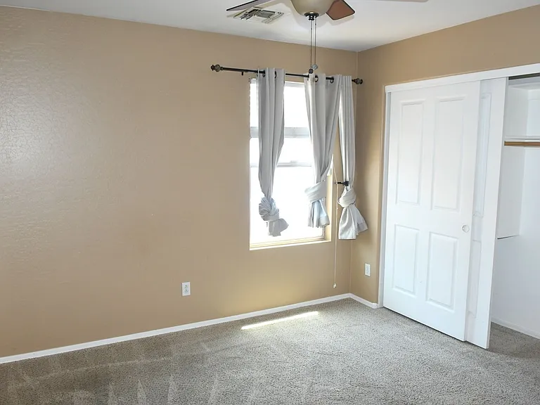 13950 W Maui Ln — Photo 8