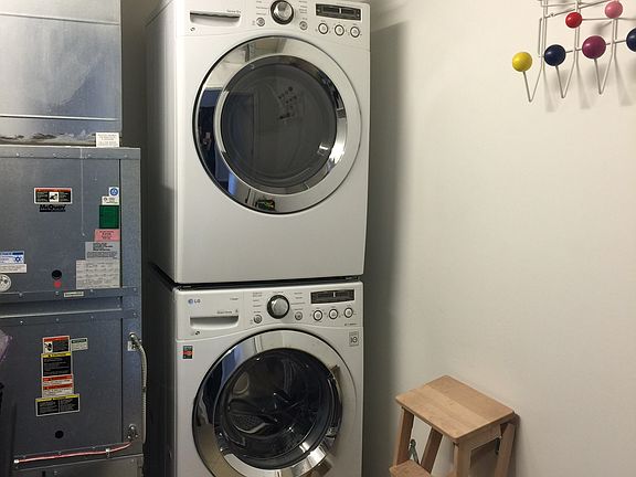 4th image of 1155 S Grand Ave APT 910