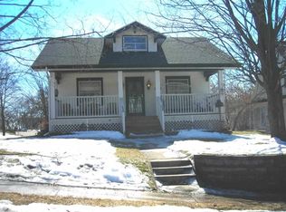 1050 Carrington St, Janesville, WI