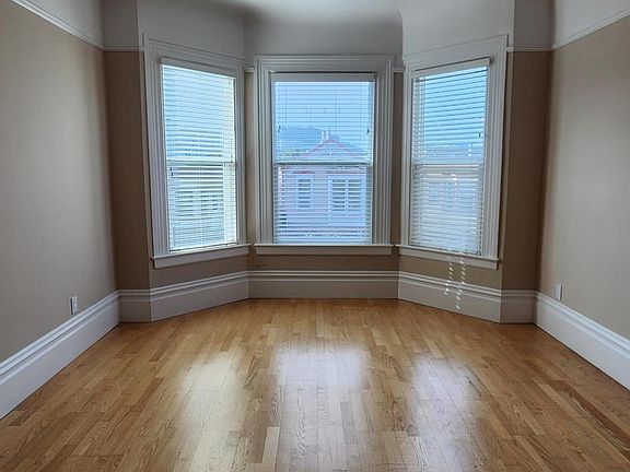 2nd image of 134 Clement St