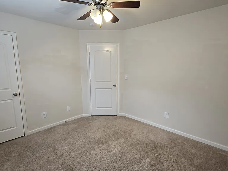 5914 Maple St — Photo 13