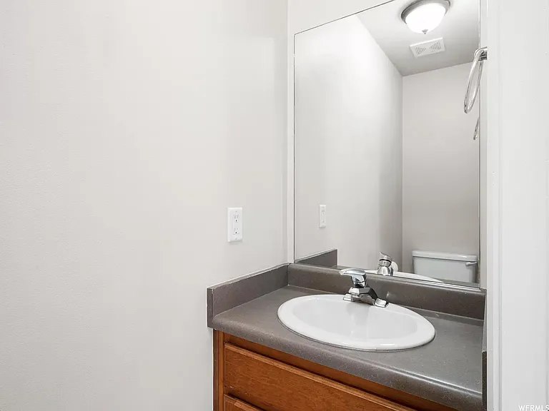 376 E Braidhill Dr — Photo 17
