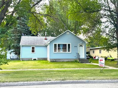 310 E 1st Ave S, Cavalier, ND, 58220