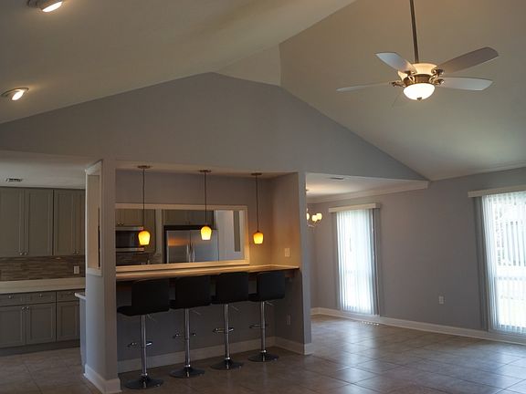 3rd image of 3612 E Grandlake Blvd