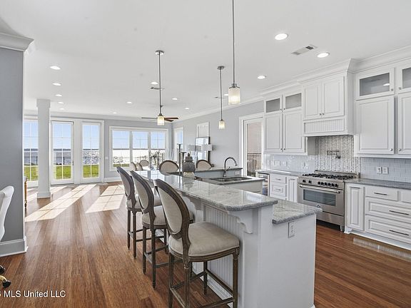 5th image of 504 Port Arbor