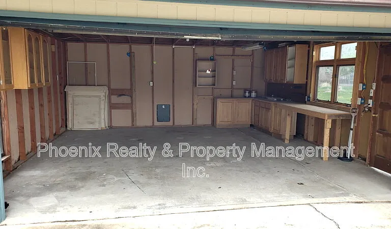 1362 Tipperary St — Photo 15