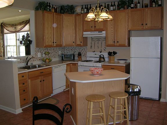 Ceramic Tiled Kitchen