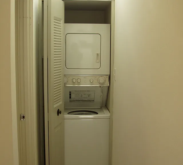 261 Shady Ave #13 — Photo 8