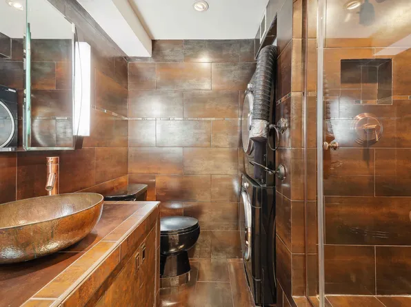 100 West 57th Street image 8 of 8