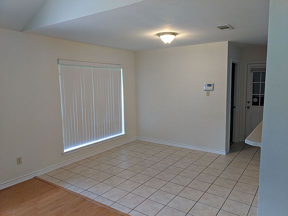 2nd image of 1449 Edgewood Cir