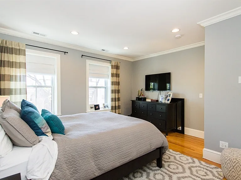 38 Mystic St #2 — Photo 10