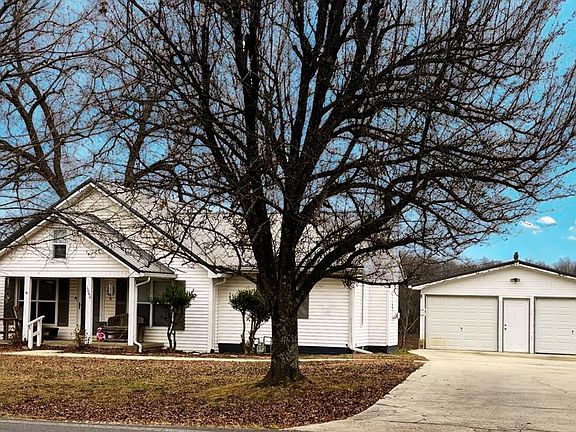 2nd image of 1040 Buffalo Valley Rd