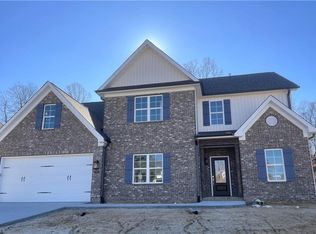 6958 Orchard Path Dr, Clemmons, NC 27012