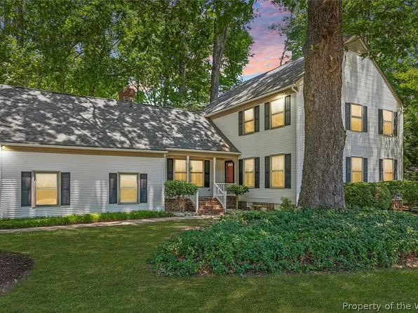 108 Running Man Trl, Yorktown, VA 23693