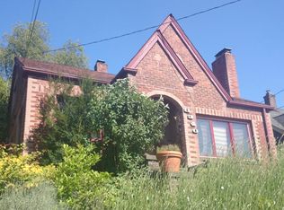 8340 16th Ave NW, Seattle, WA 98117