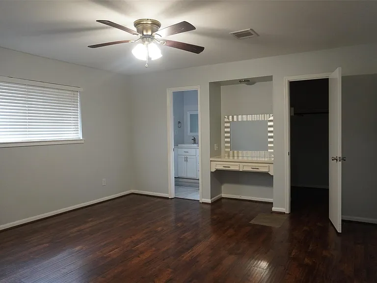 10703 Wickersham Ln — Photo 20