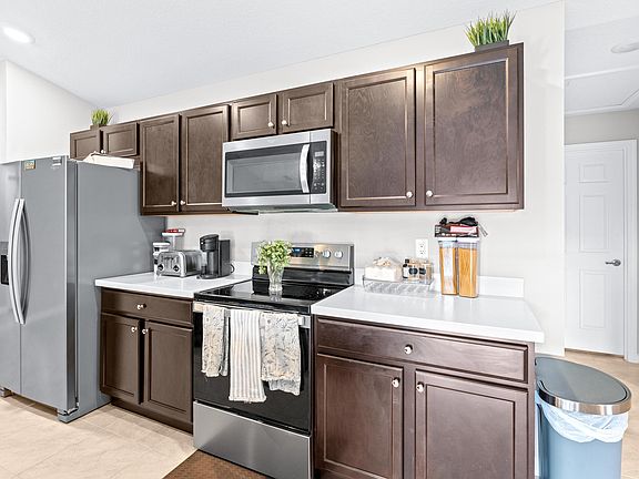 4th image of 1361 SE Ladner Street