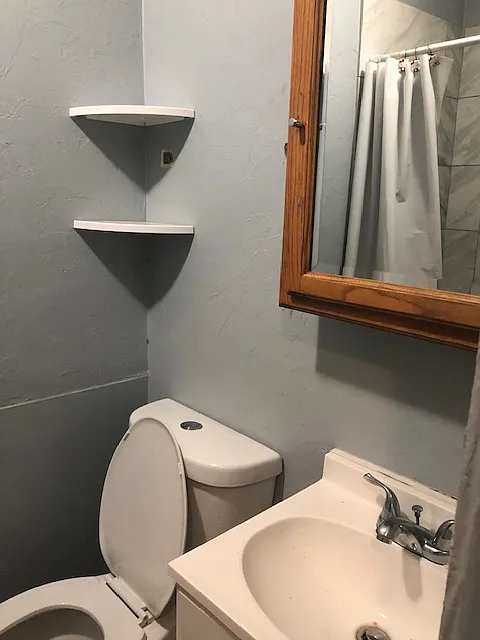 2326 Unity Ave — Photo 3