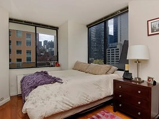 Sold by Citi Habitats | media 7
