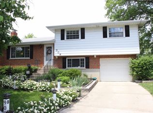 908 Twincrest Ct, Cincinnati, OH 45231