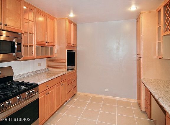 5th image of 211 Elgin Ave APT 2A