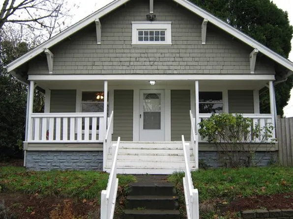 608 E 15th St, Vancouver, WA 98663