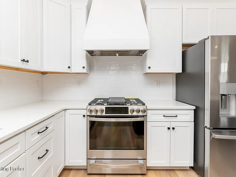 6100 Passionflower Dr #101 — Photo 10
