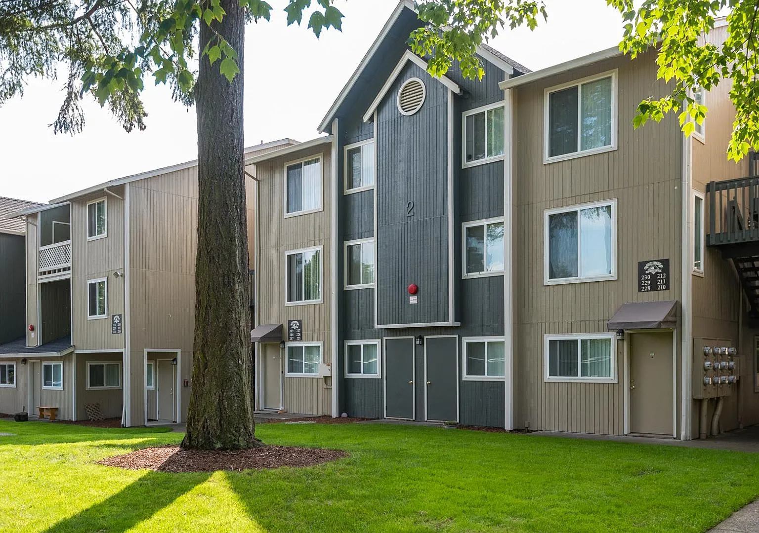 Highland Park Apartments — Photo 2