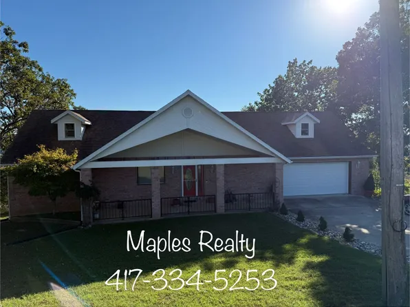 467 Crestview Dr, Ridgedale, MO 65739