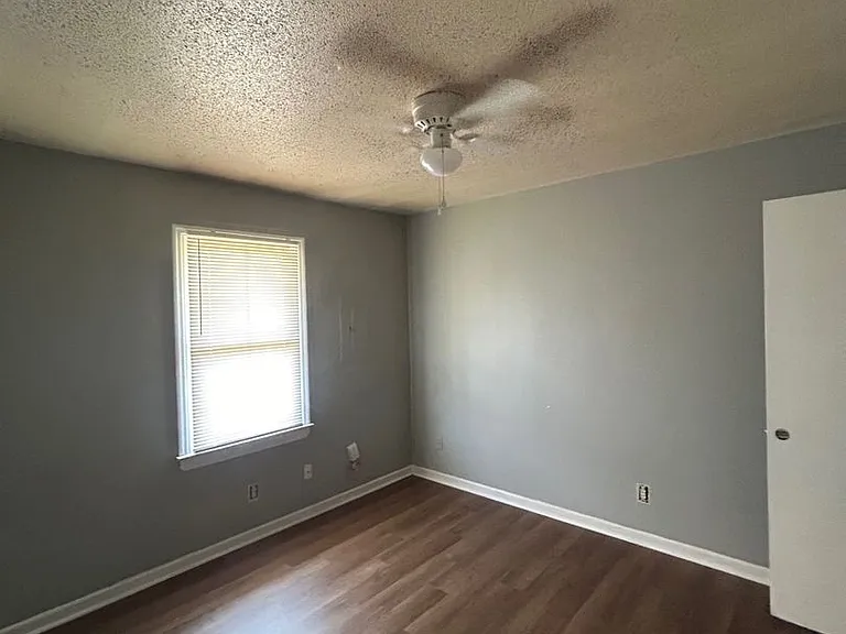 119A Calvin Ct — Photo 6