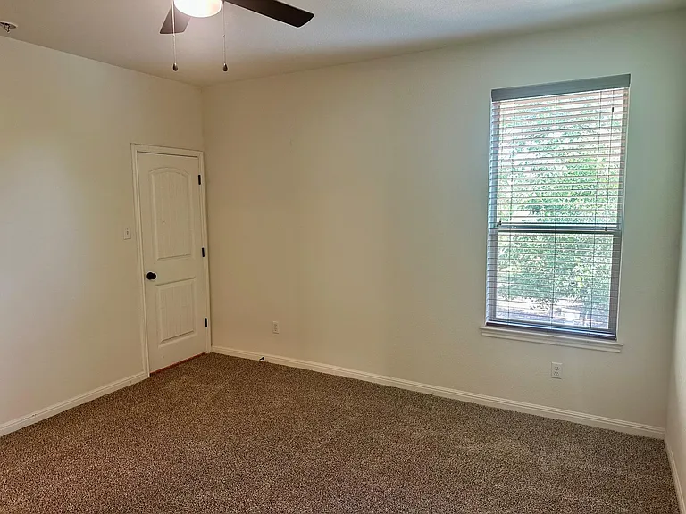 7233 Menchaca Rd #17 — Photo 34